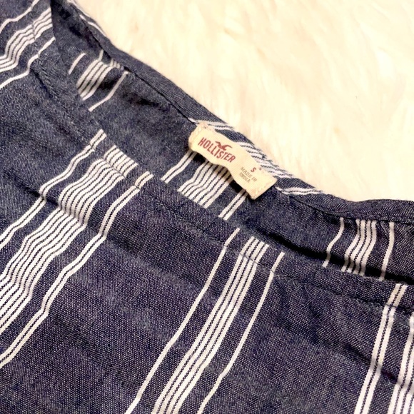 HP ✨ | NWOT Hollister Bell Sleeve Top | S | Navy + White - Picture 3 of 3